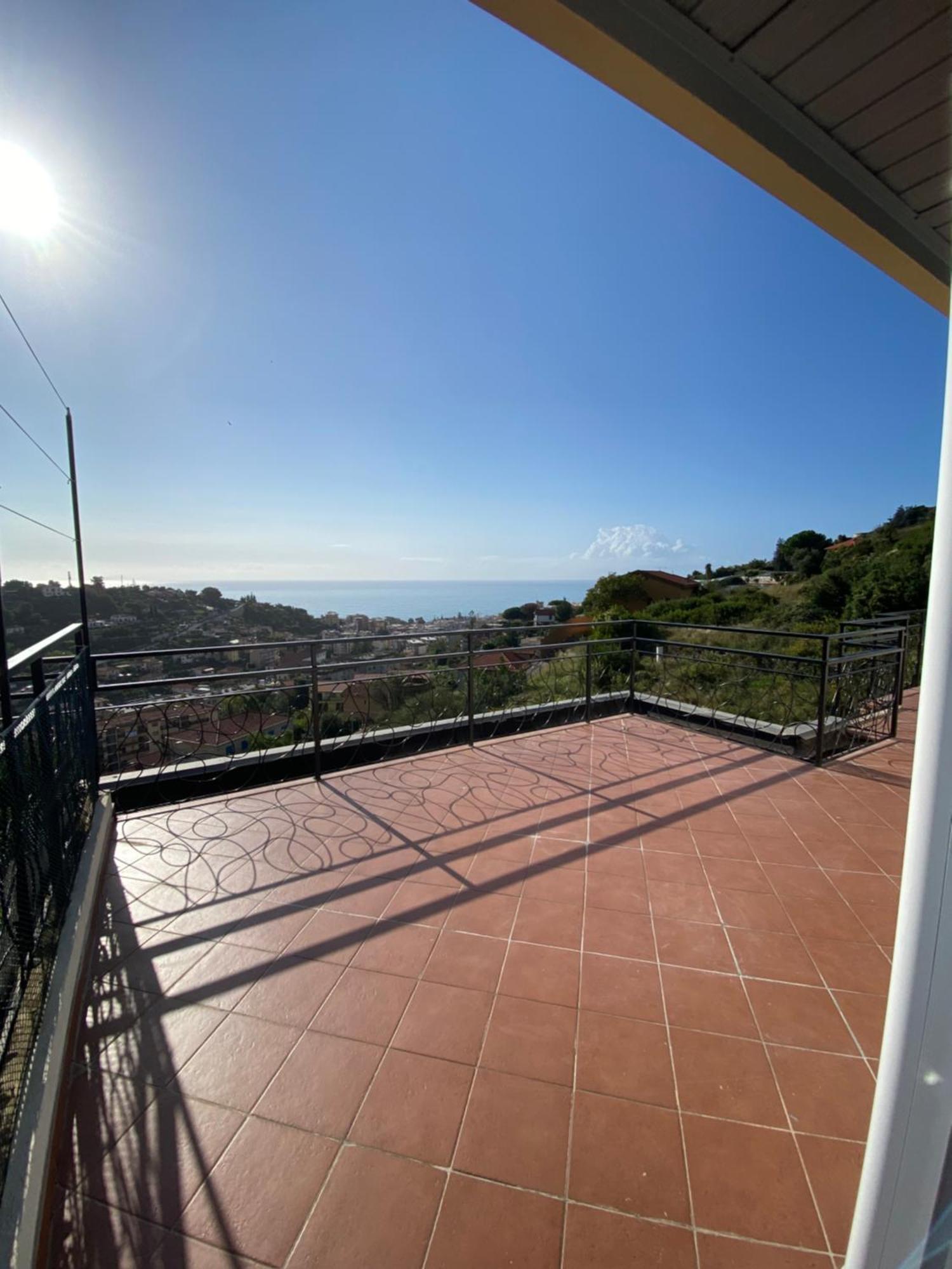 Casa Fiona - Attico Con Incredibile Vista Mare * Sanremo